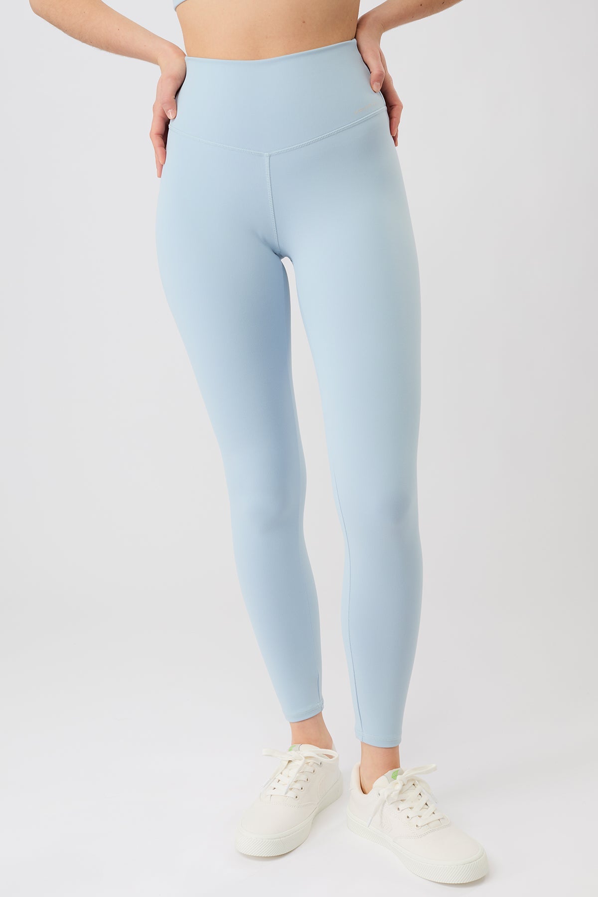 On Point Legging (Foggy Glass)