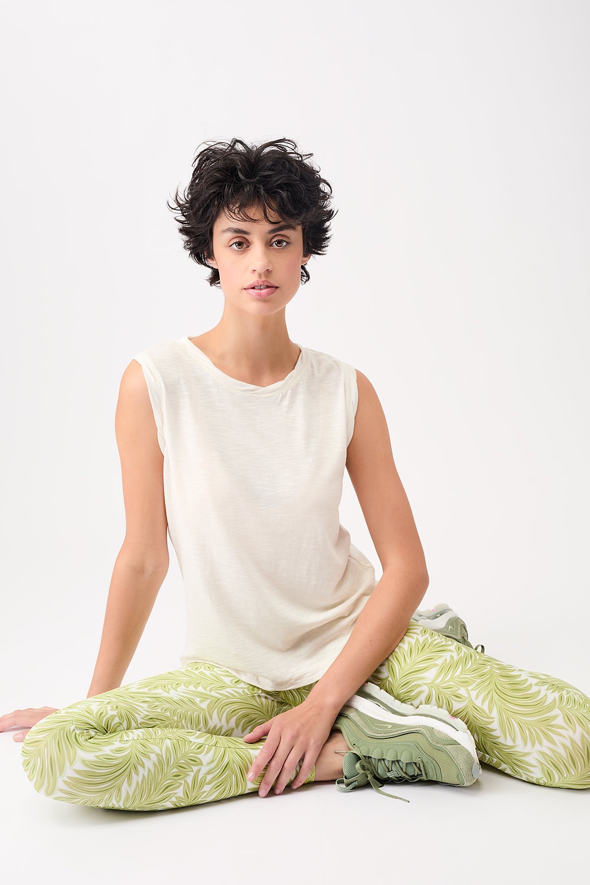 Daily Tank (White)