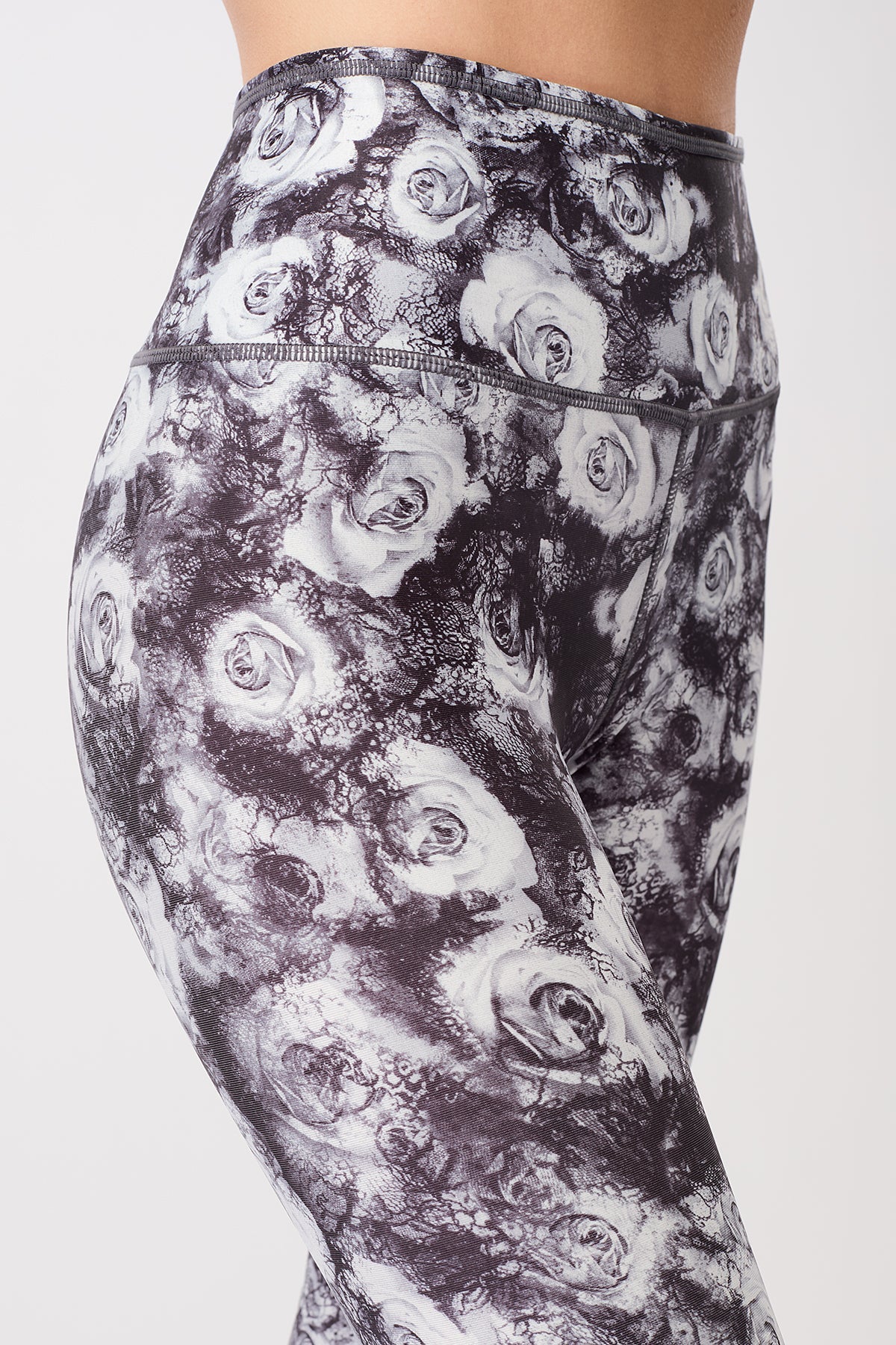 Vibrant-Vibe Leggings (Night Garden)